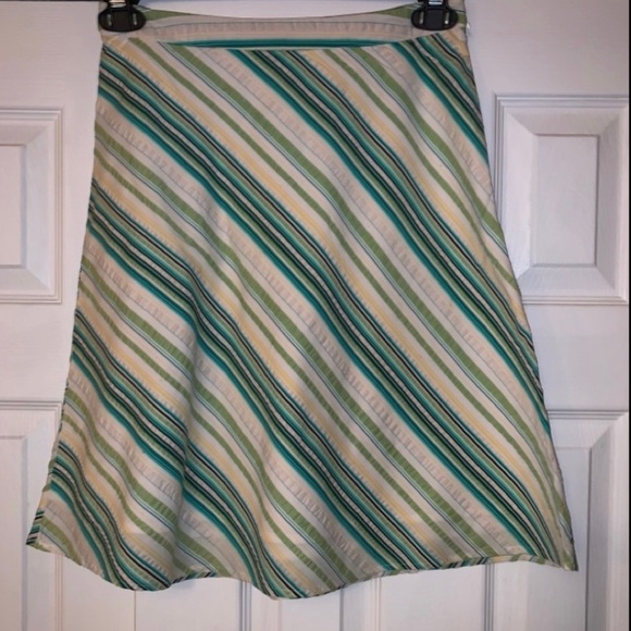 Ann Taylor Skirt, Size 2 Petite - Picture 1 of 2
